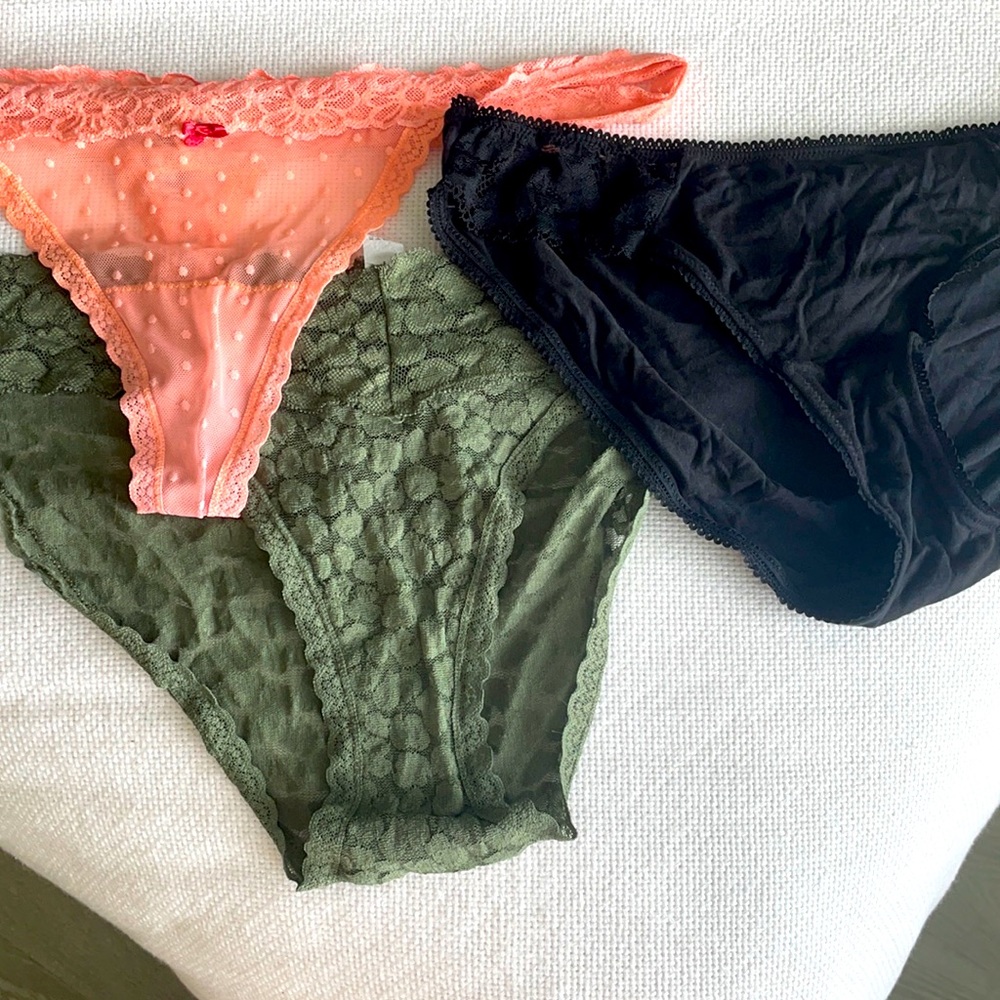 2 Bikini fit and 1 thong